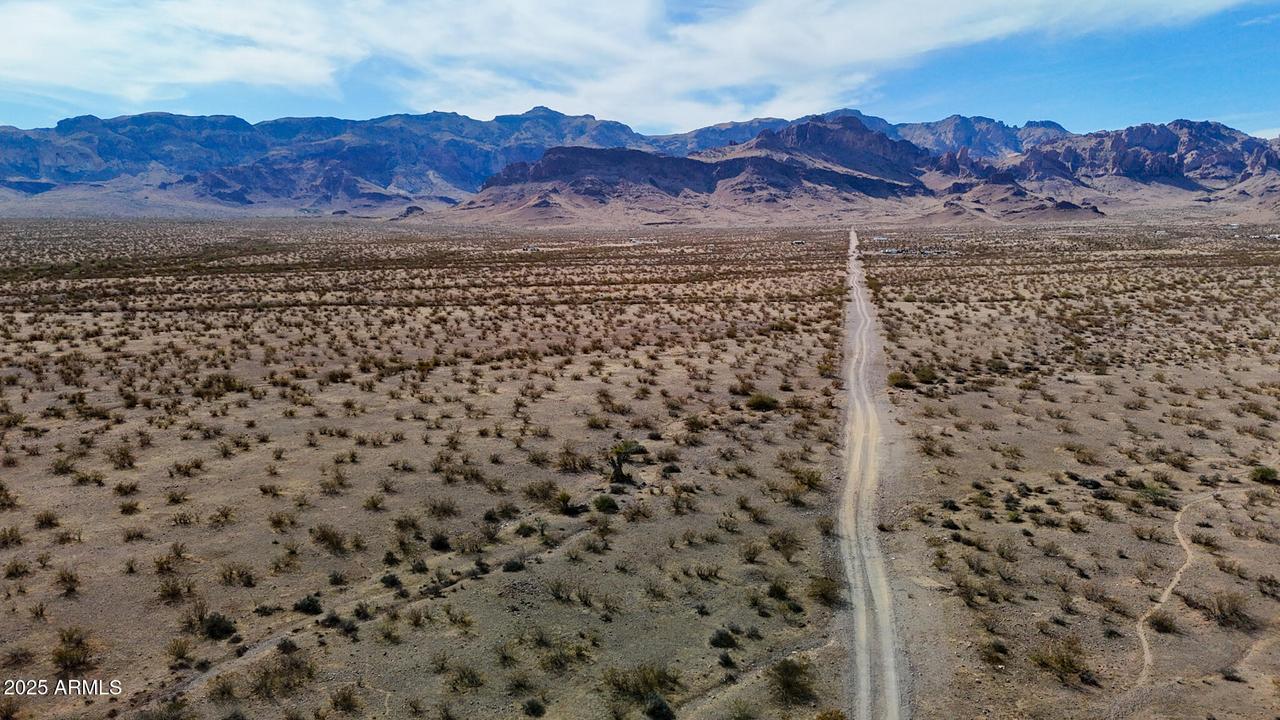 W Wingate Dr. Lot D (7.5 Acres) #-, Golden Valley, AZ 86413