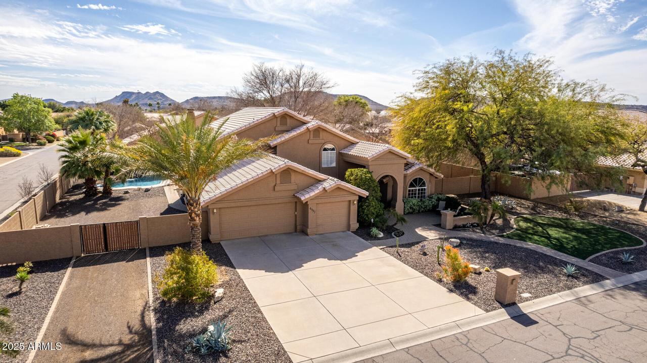 4937 W Desert Hollow Dr., Phoenix, AZ 85083