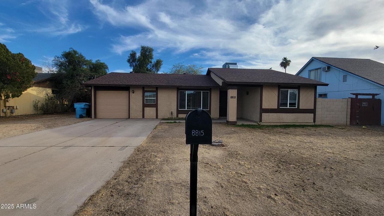 8815 W Columbus Ave., Phoenix, AZ 85037