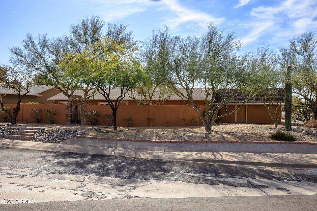 1301 E Belmont Ave., Phoenix, AZ 85020