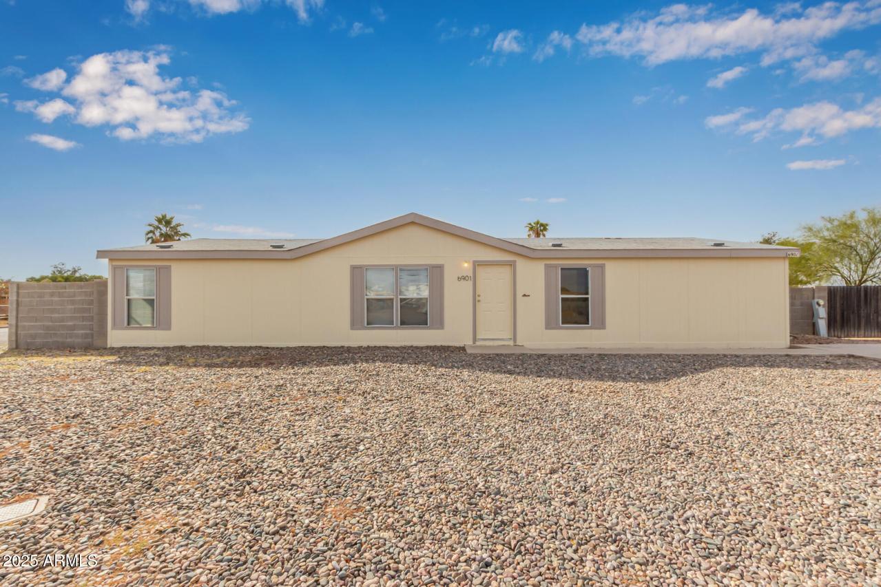 6901 W Patricia Ann Ln., Peoria, AZ 85382