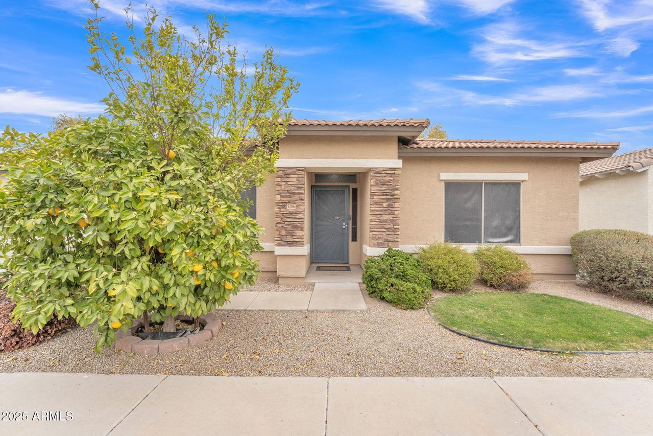 5206 W Desert Hills Dr., Glendale, AZ 85304