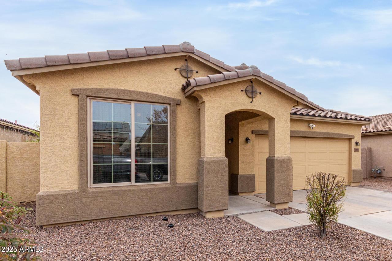 7221 W Wood St., Phoenix, AZ 85043