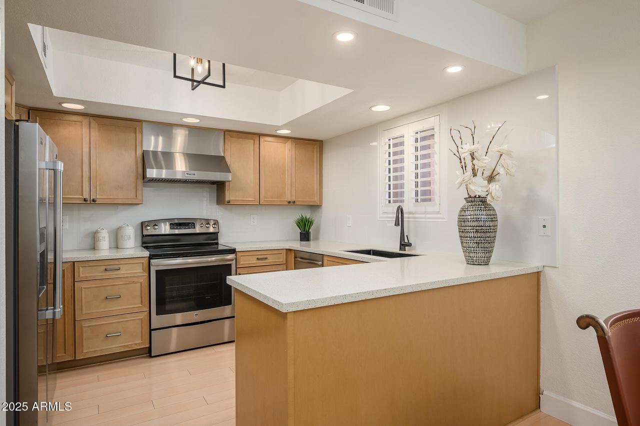 12222 N Paradise Village Pkwy. #337, Phoenix, AZ 85032