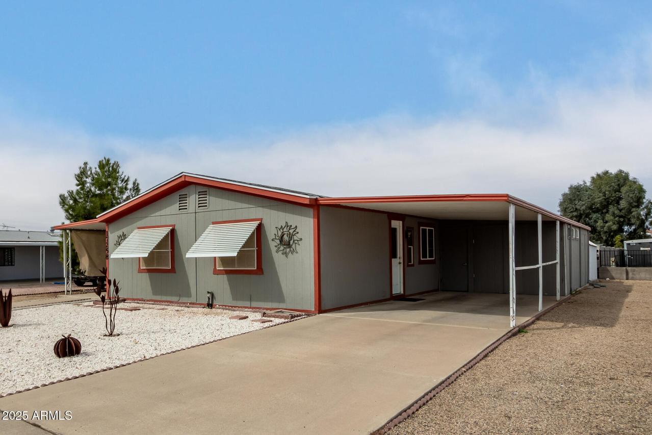 17258 N 66th Dr., Glendale, AZ 85308