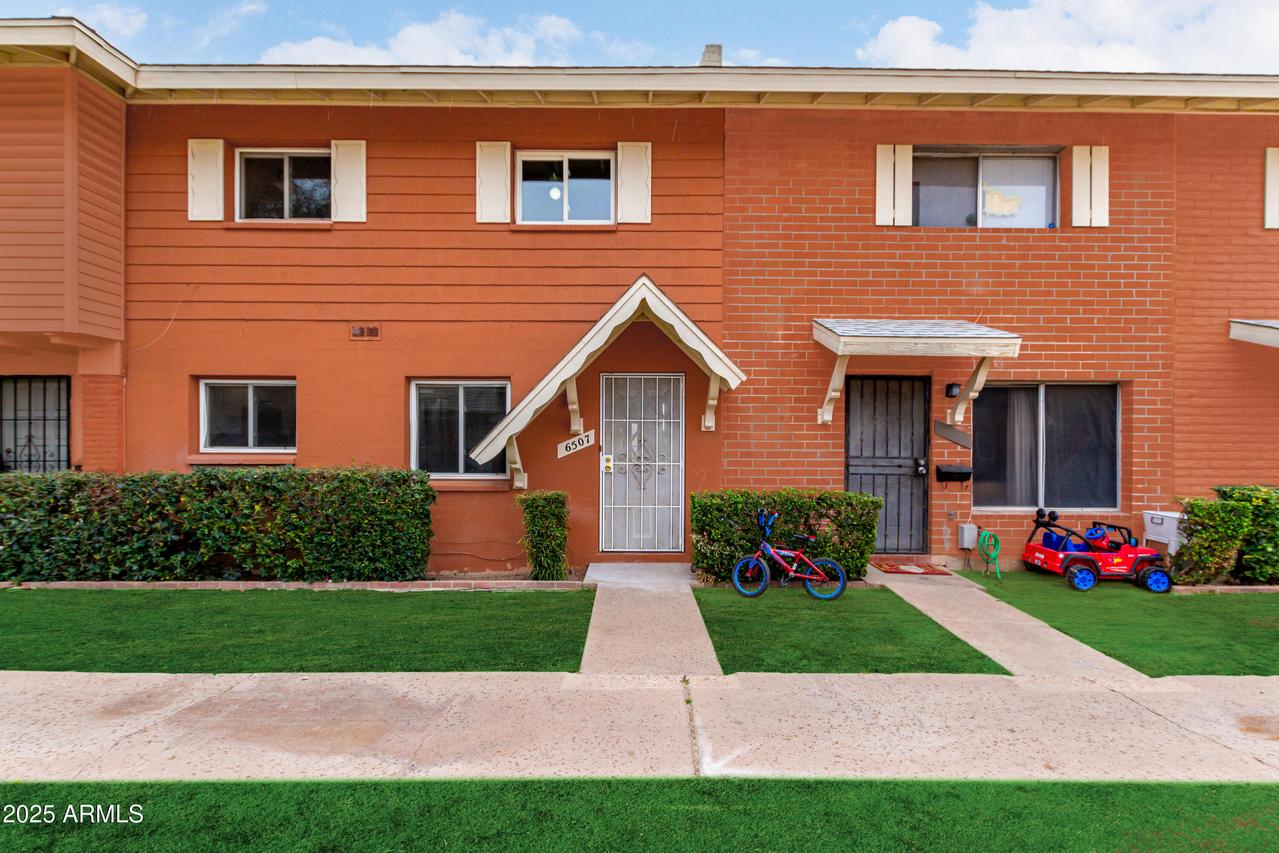 6507 N 44th Ave., Glendale, AZ 85301