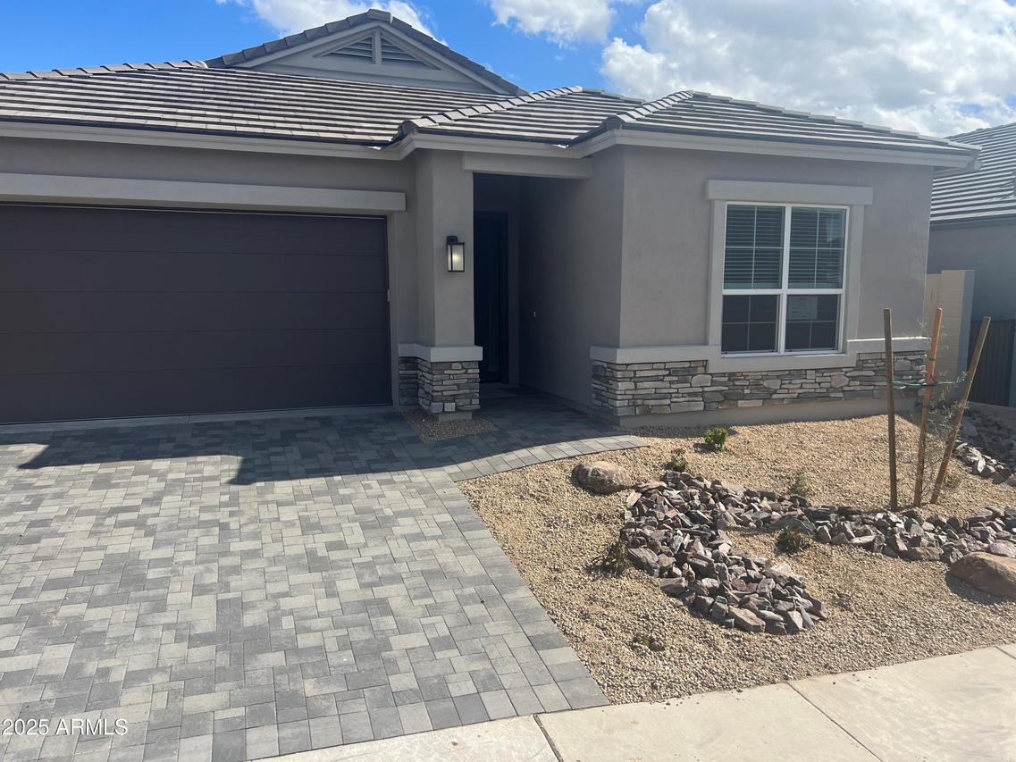 21323 N 61st St., Phoenix, AZ 85054