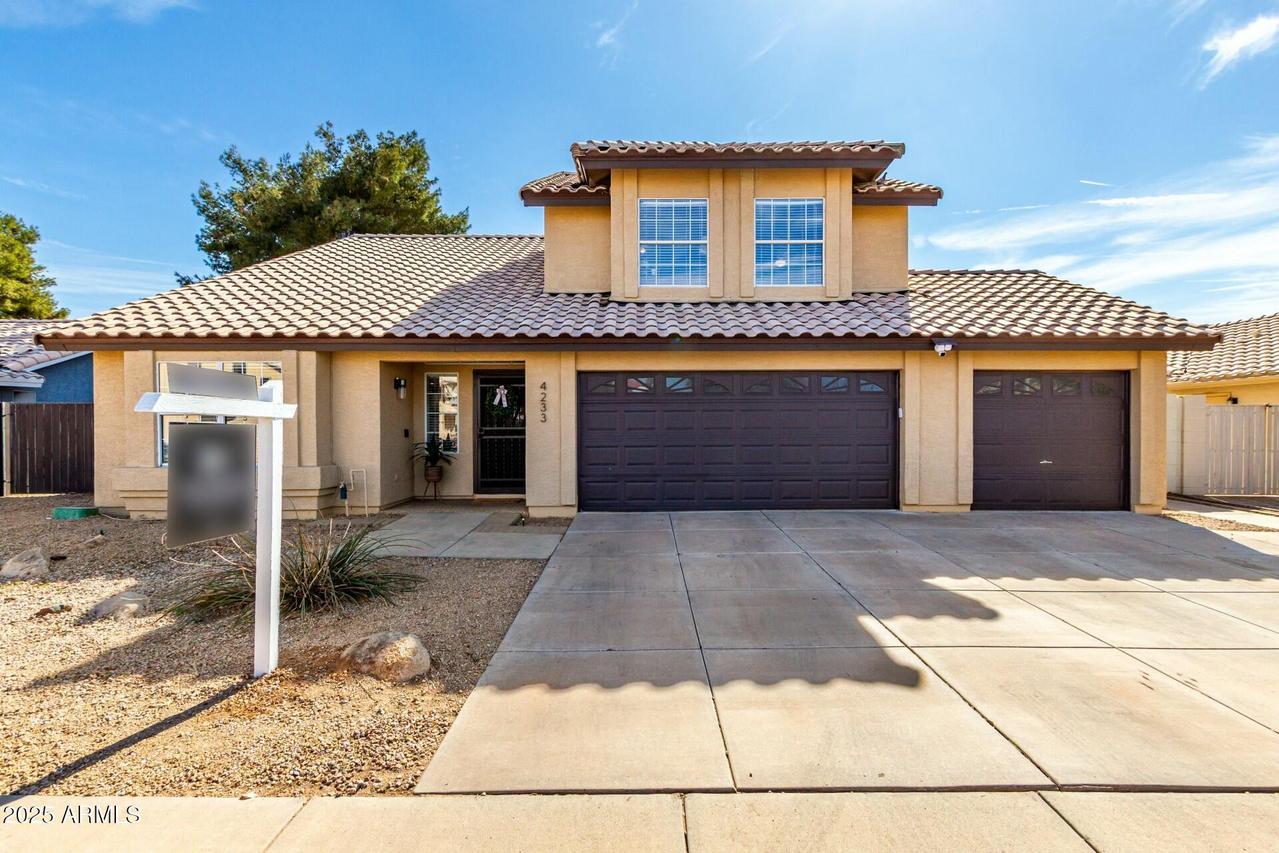 4233 E Vista Dr., Phoenix, AZ 85032