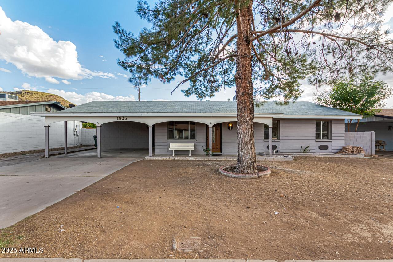 1925 W Wood Dr., Phoenix, AZ 85029