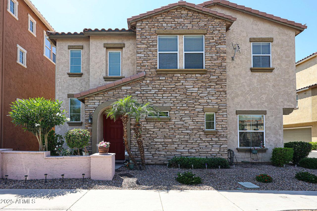 1722 N 77th Glen, Phoenix, AZ 85035