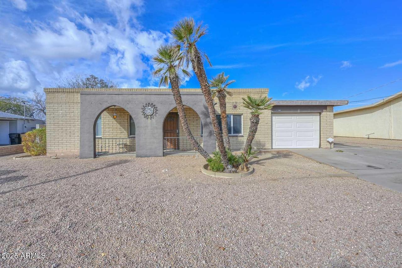 11388 N 114th Dr., Youngtown, AZ 85363