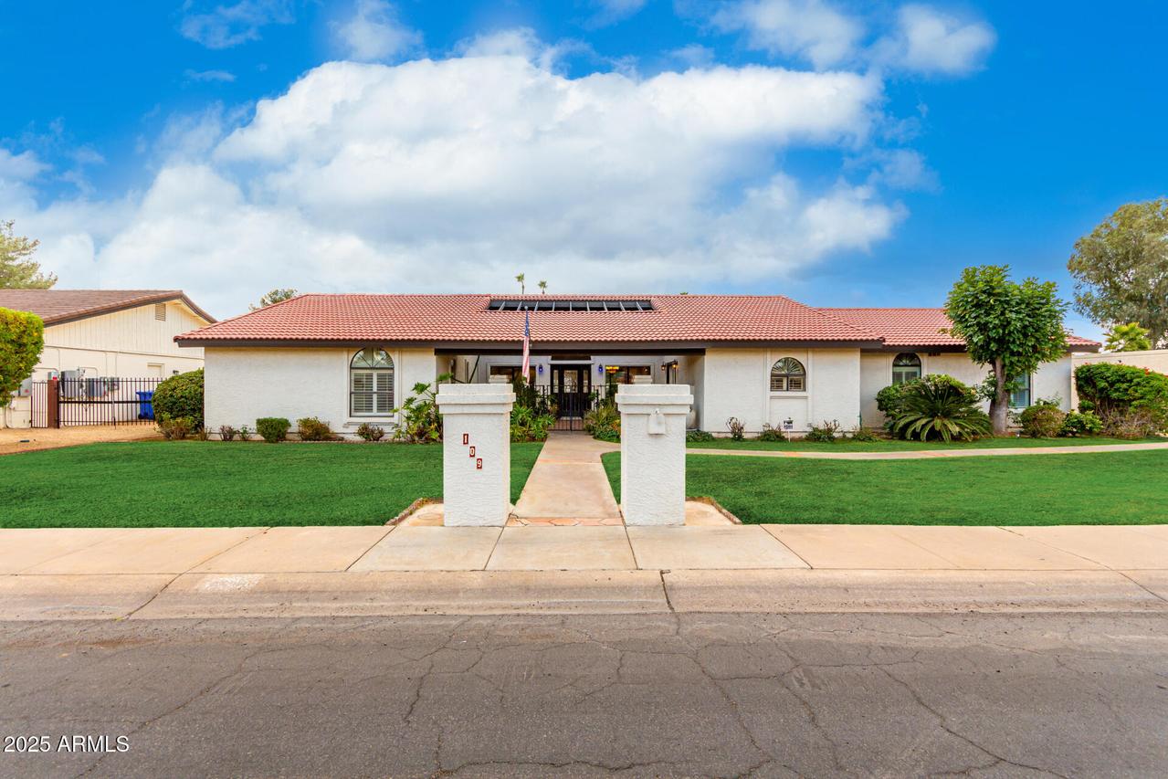 109 W Kathleen Rd., Phoenix, AZ 85023