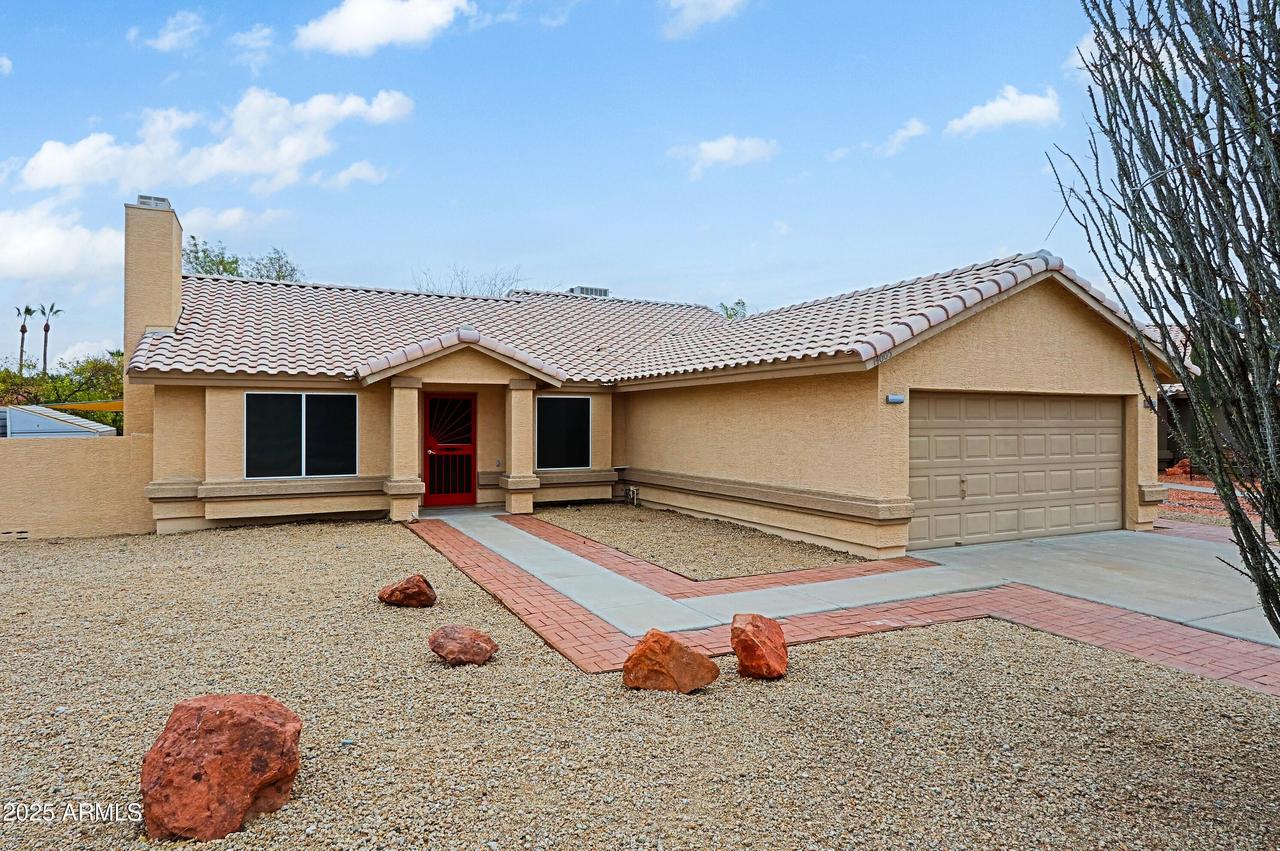 14005 N 19th Way, Phoenix, AZ 85022