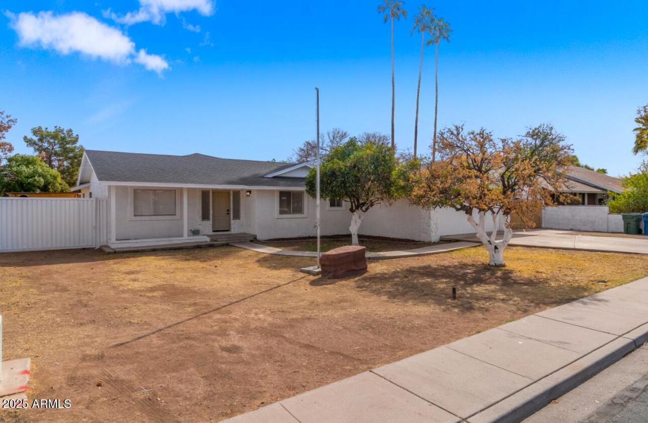 1743 N Dresden, Mesa, AZ 85203