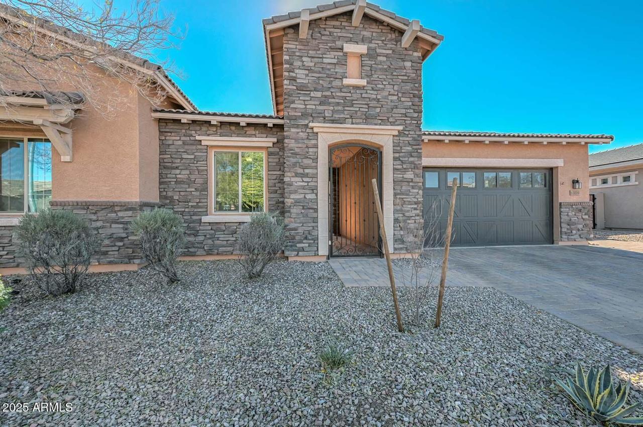10039 W Jasmine Tr., Peoria, AZ 85383