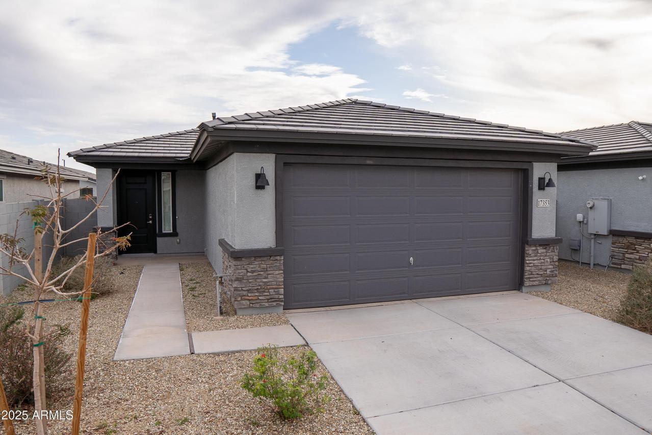 17353 W Via De Luna Dr., Surprise, AZ 85387
