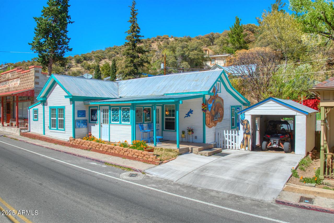 515 Tombstone Canyon, Bisbee, AZ 85603