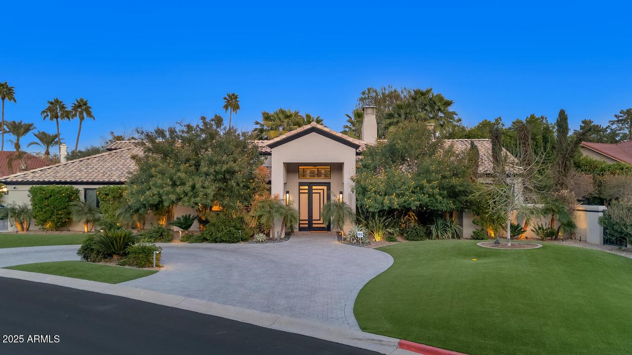 1527 W Caribbean Ln., Phoenix, AZ 85023