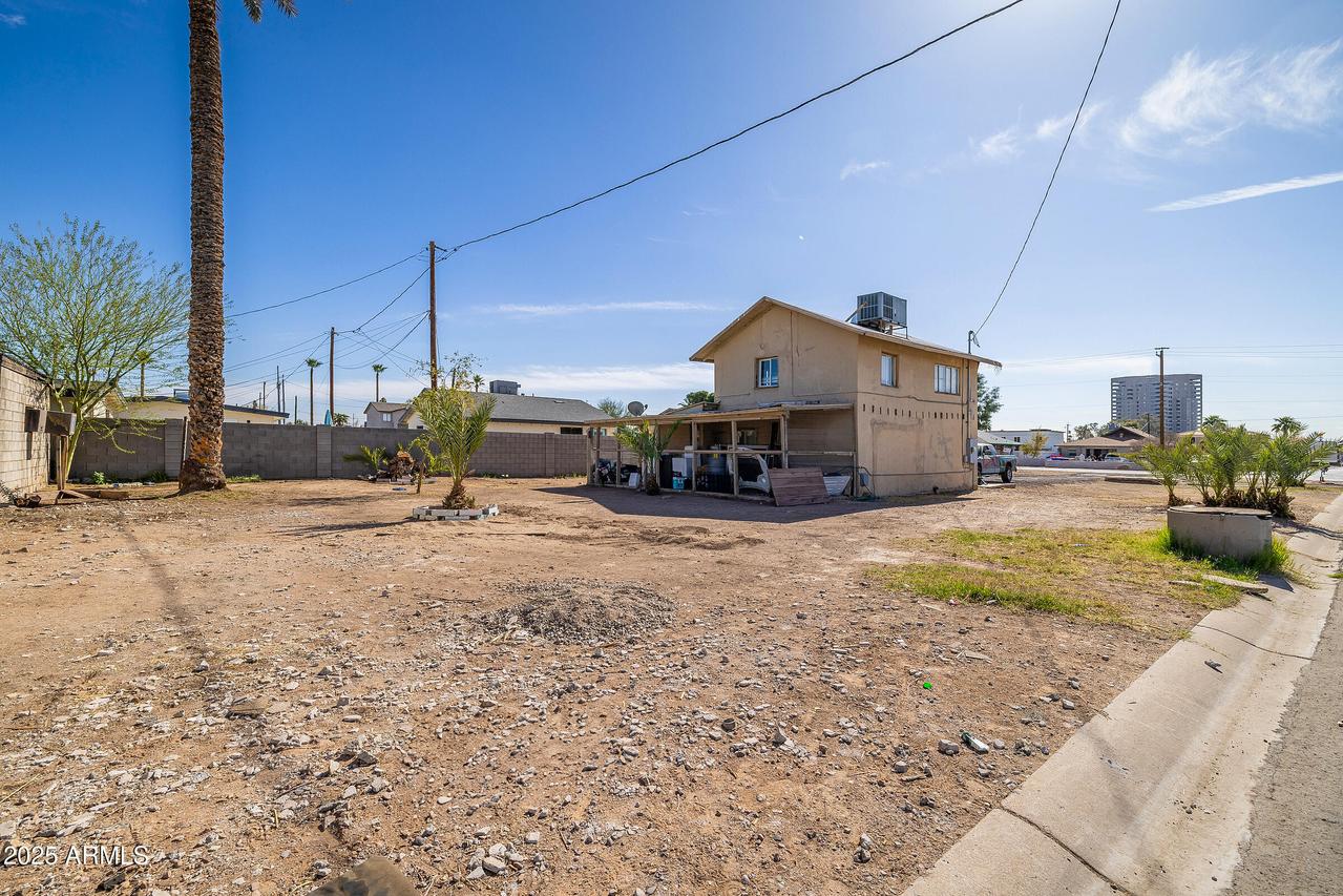 1002 E Fairmount Ave., Phoenix, AZ 85014
