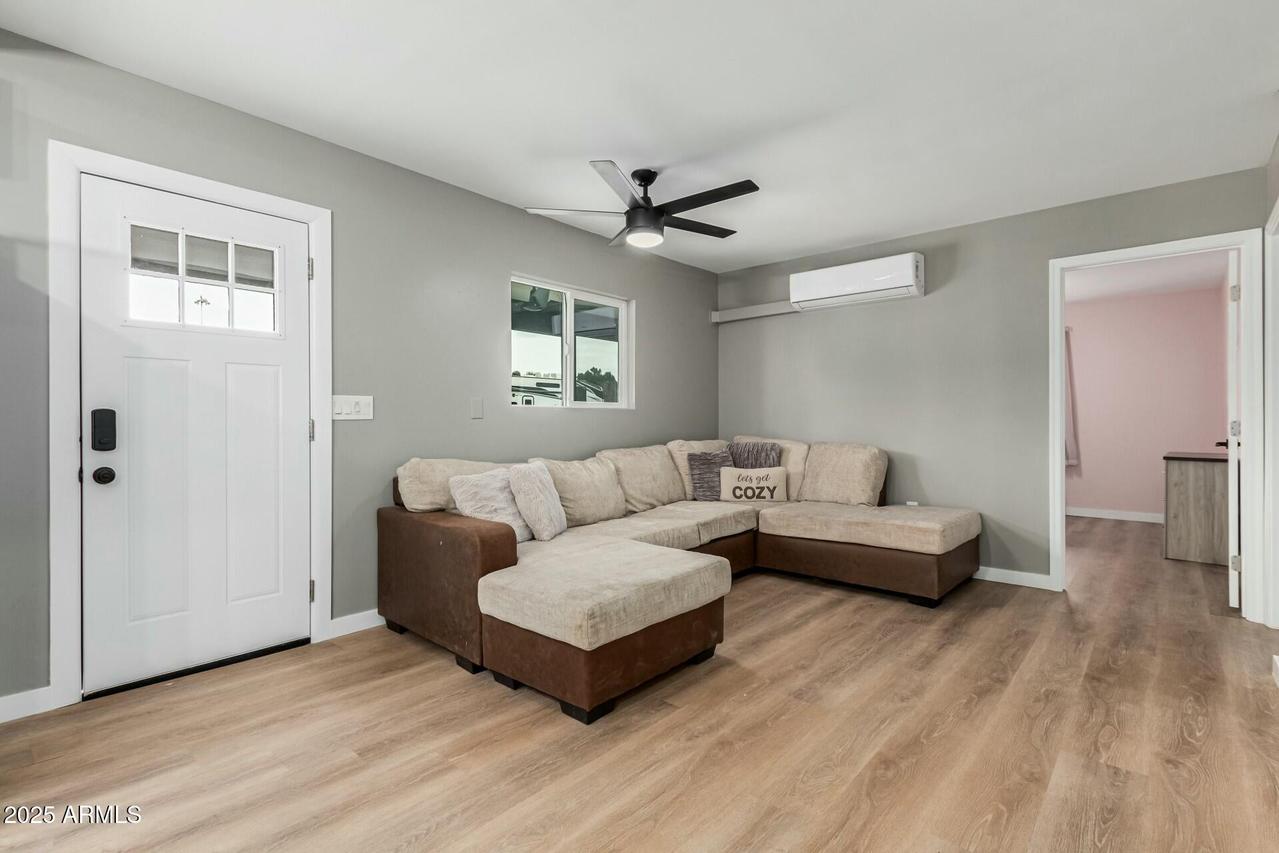 1425 N 64th St., Mesa, AZ 85205
