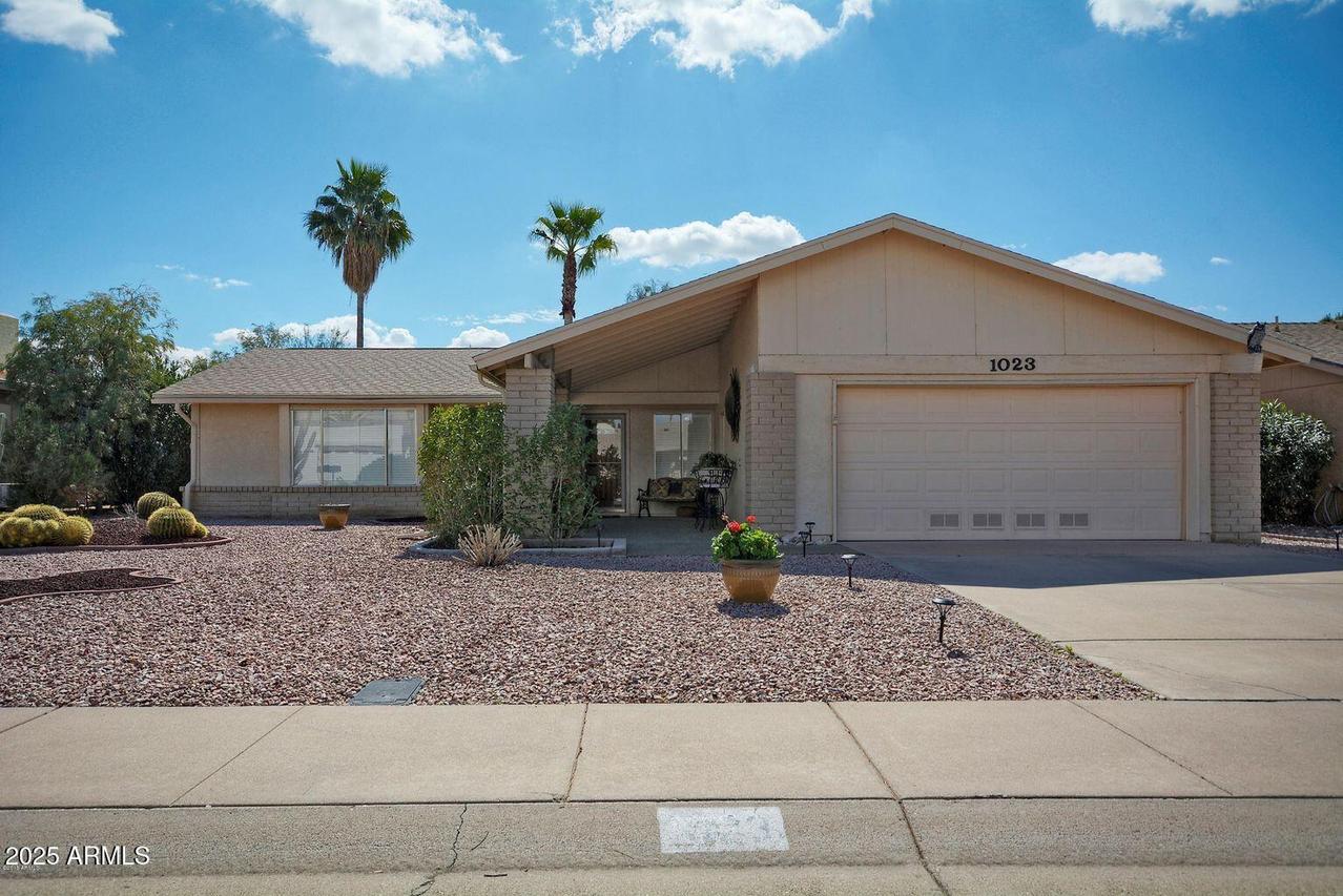 1023 Leisure World, Mesa, AZ 85206