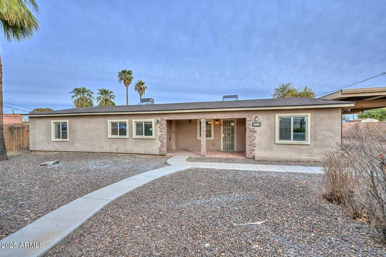 2204 W Campbell Ave., Phoenix, AZ 85015
