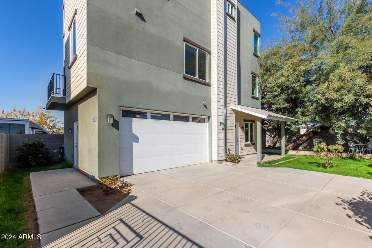 2012 W Lawrence Rd., Phoenix, AZ 85015