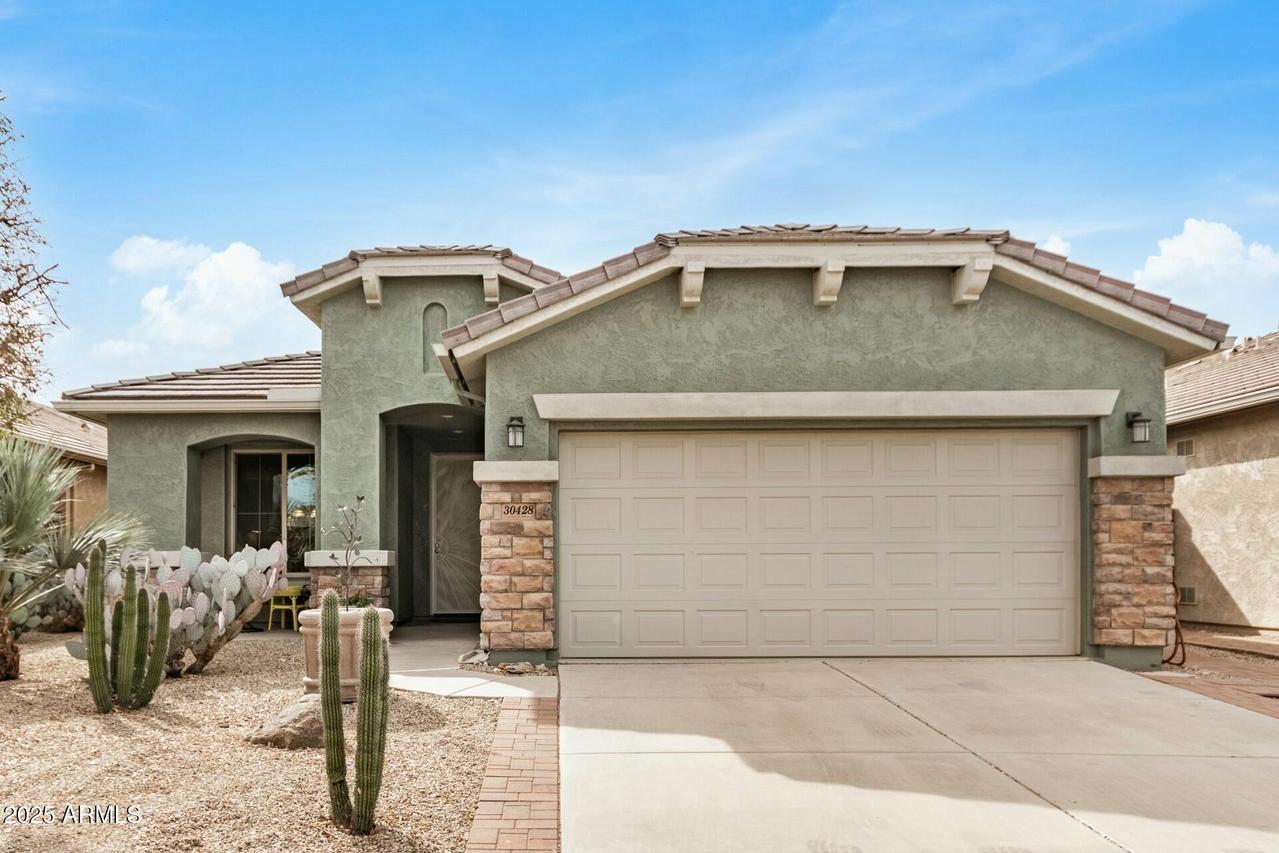 30428 N Saddlebag Ln., San Tan Valley, AZ 85143
