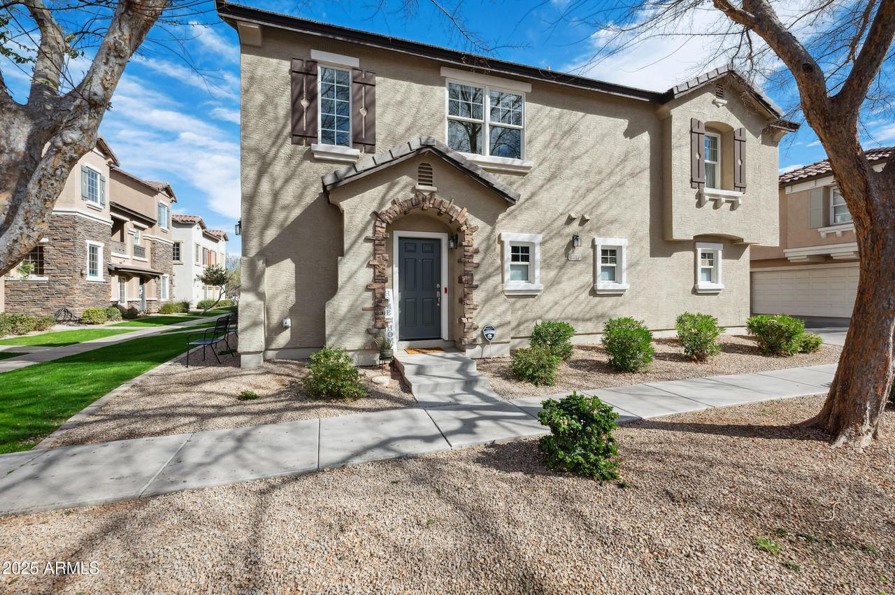 1347 S Sabino Dr., Gilbert, AZ 85296