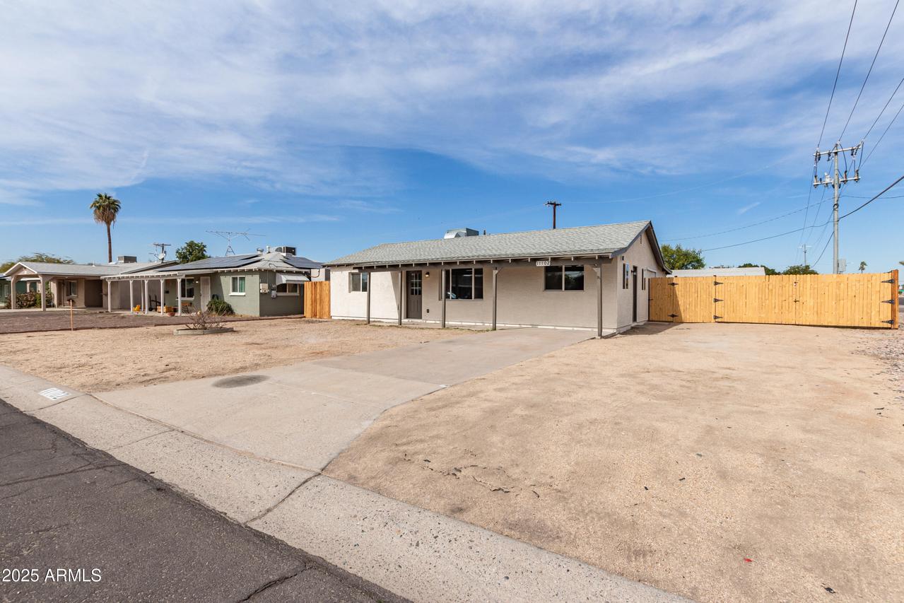 11102 W Florida Ave., Youngtown, AZ 85363