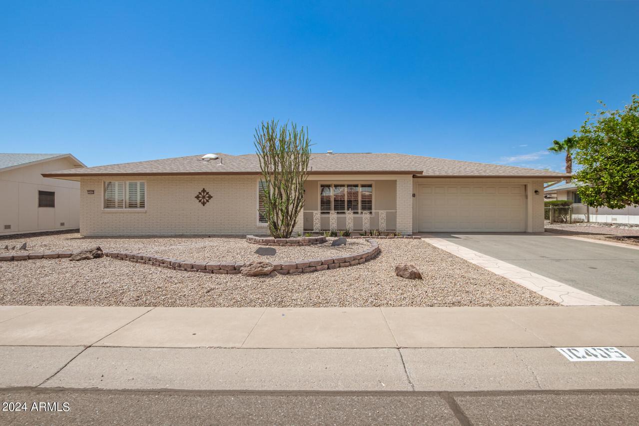 10405 W Sombrero Cir., Sun City, AZ 85373