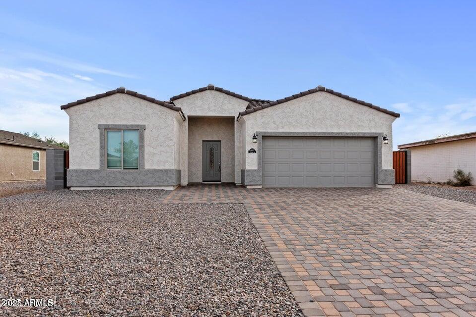 9460 W Hartigan Ln., Arizona City, AZ 85123