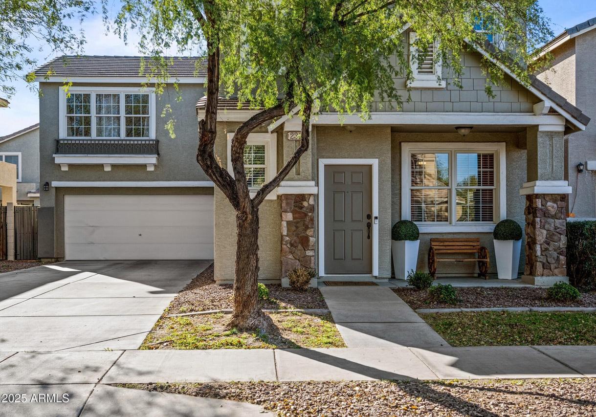 2315 E Pecan Rd., Phoenix, AZ 85040