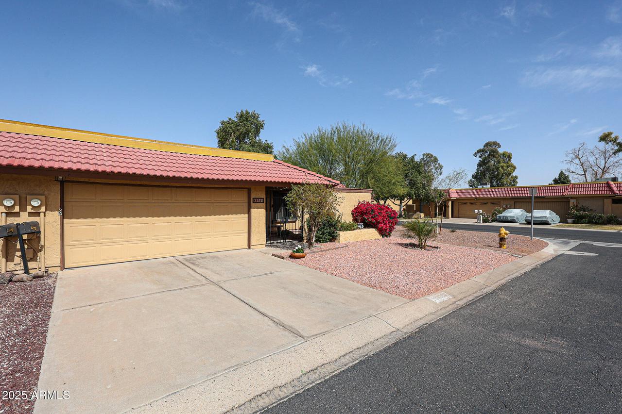 4916 E Hopi St., Phoenix, AZ 85044
