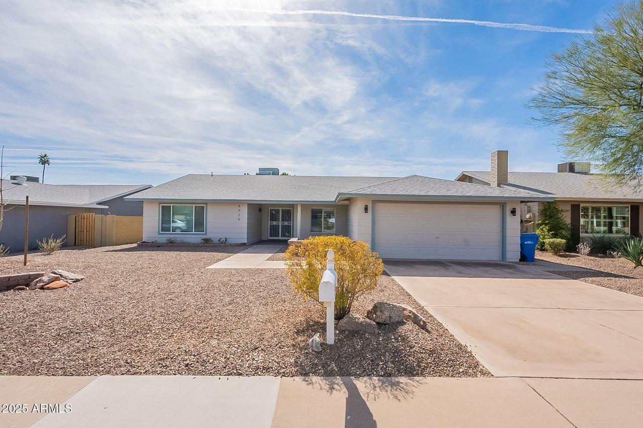 4325 E Sacaton St., Phoenix, AZ 85044