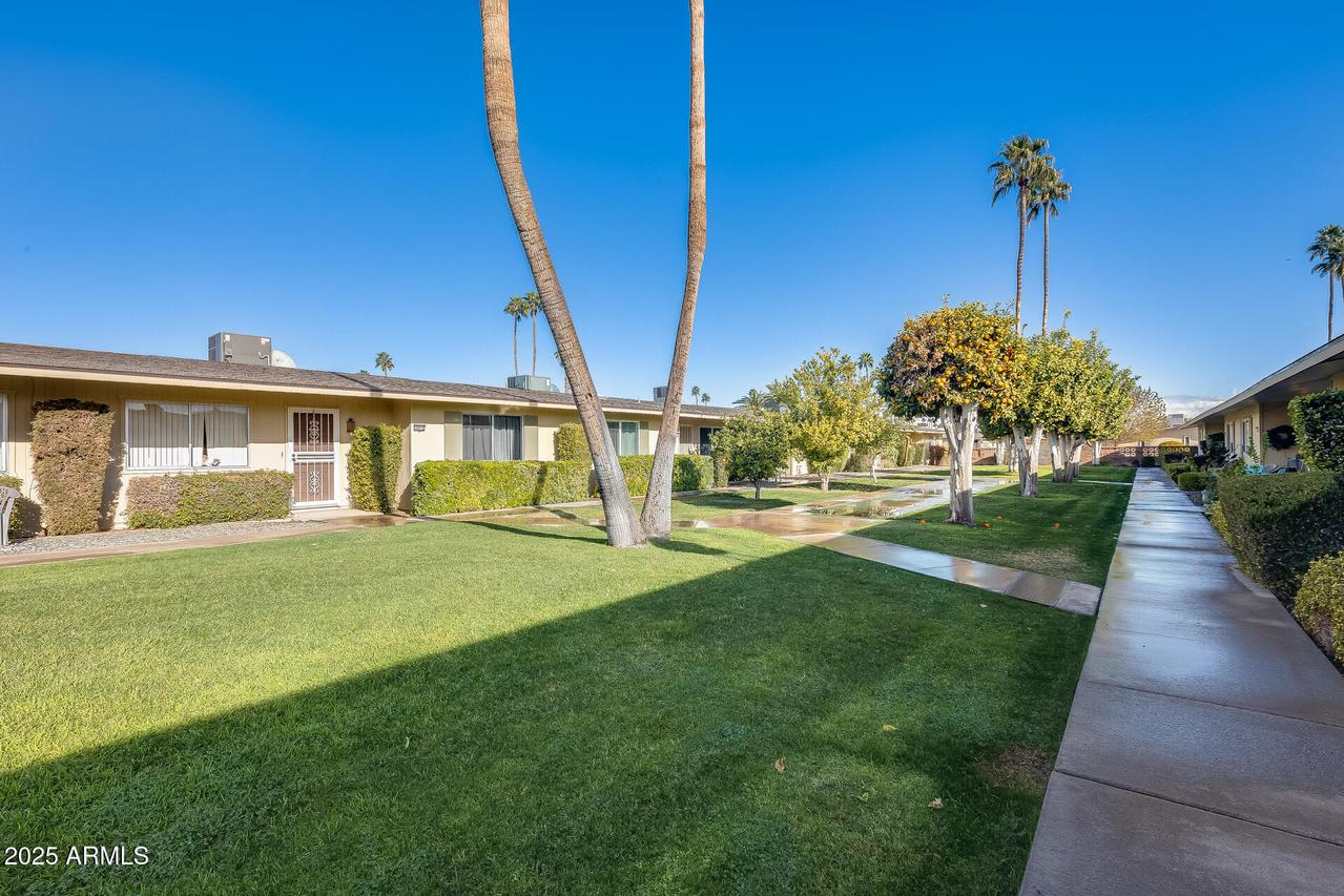 10909 W Santa Fe Dr., Sun City, AZ 85351