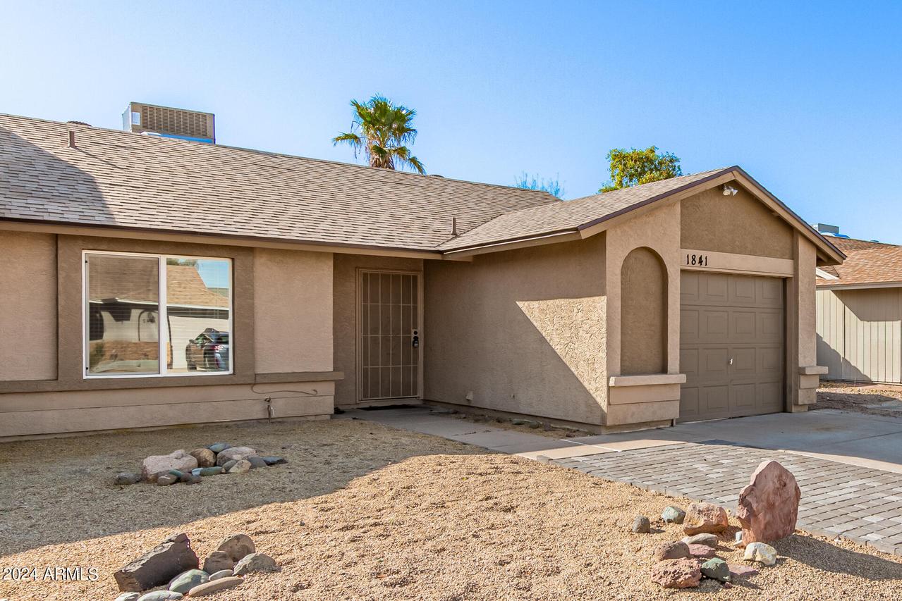 1841 E Kings Ave., Phoenix, AZ 85022