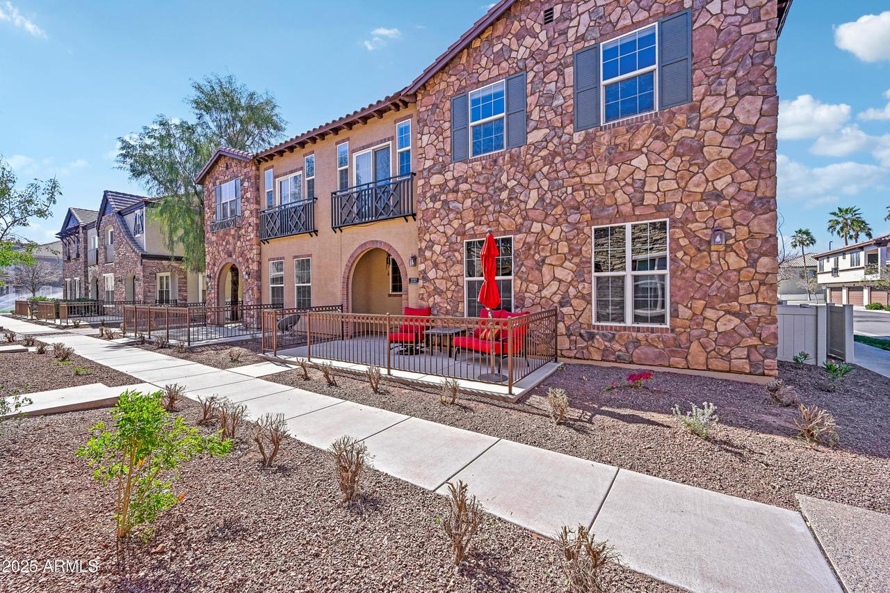 2727 S Equestrian Dr. #103, Gilbert, AZ 85295