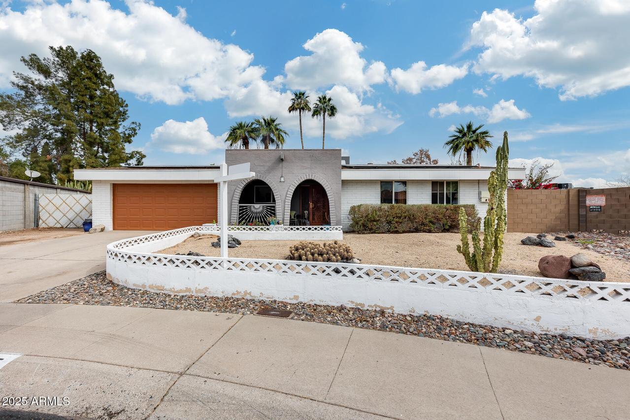 13845 N 41st Ave., Phoenix, AZ 85053