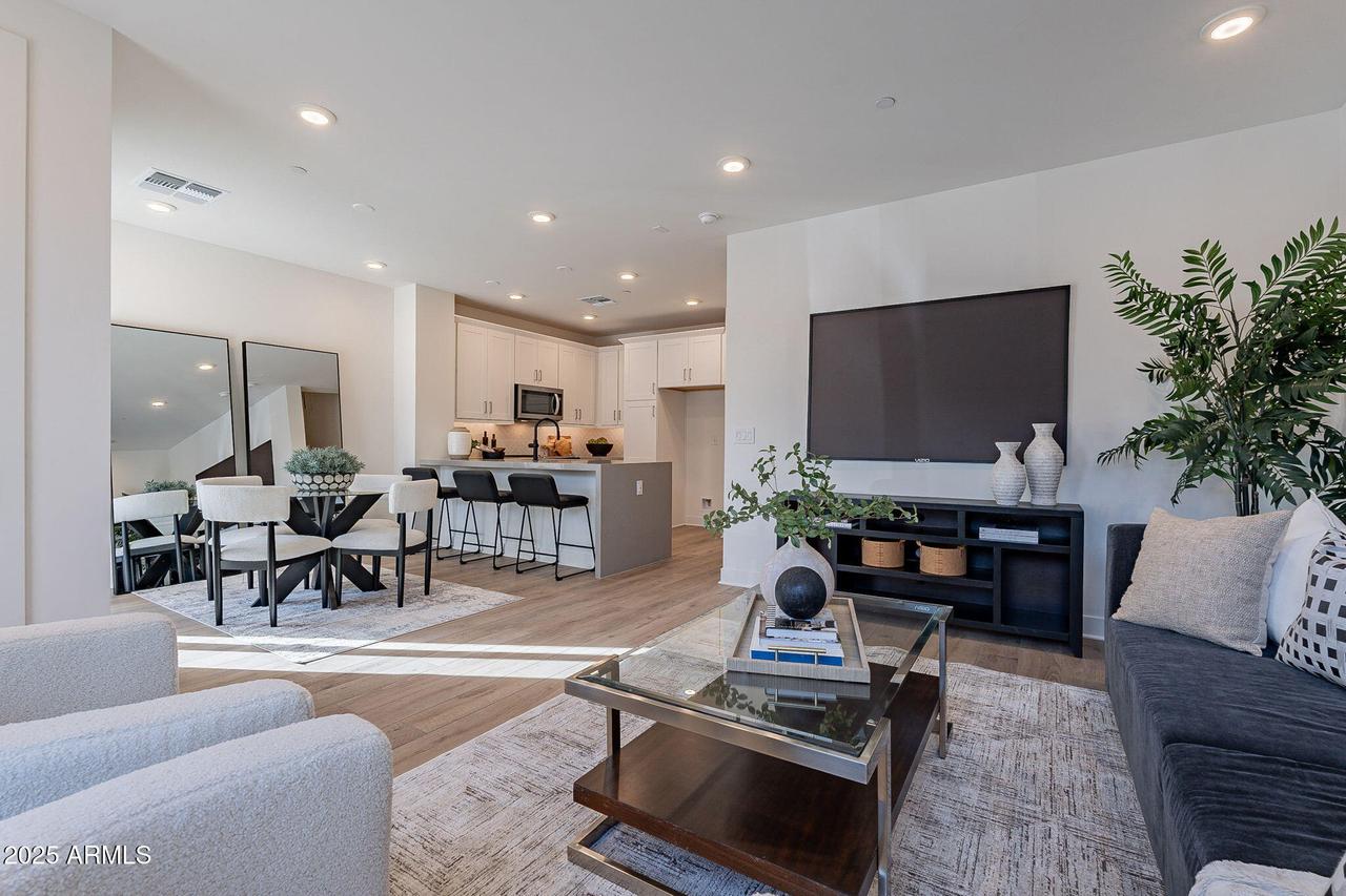 2121 W Sonoran Desert Dr. #41, Phoenix, AZ 85085