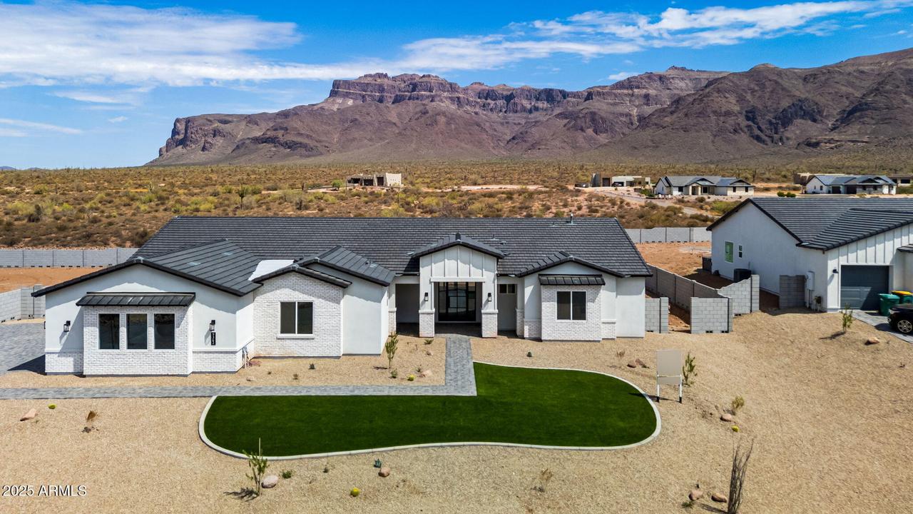 9362 E Cloudview Ave., Gold Canyon, AZ 85118