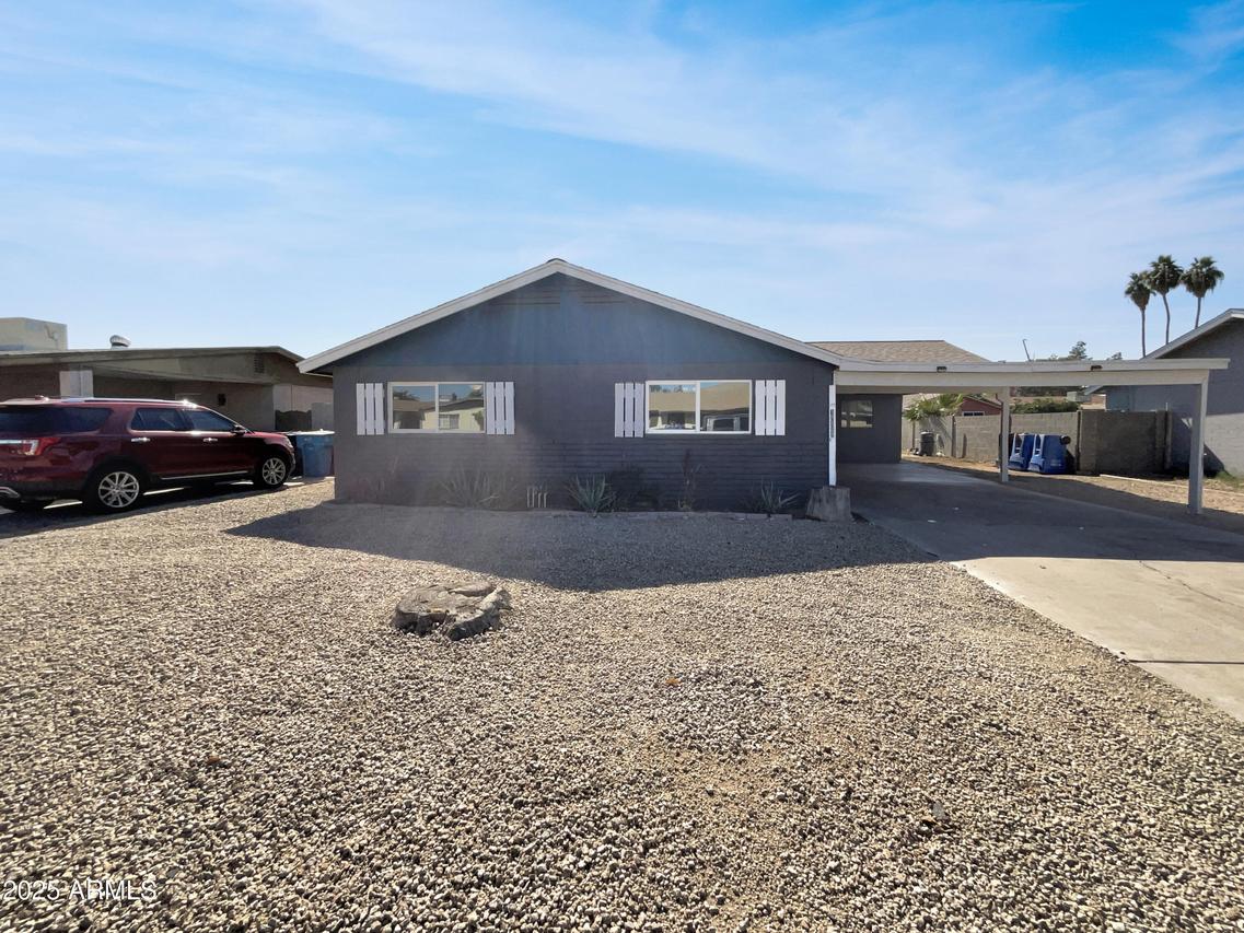 3009 W Laurel Ln., Phoenix, AZ 85029