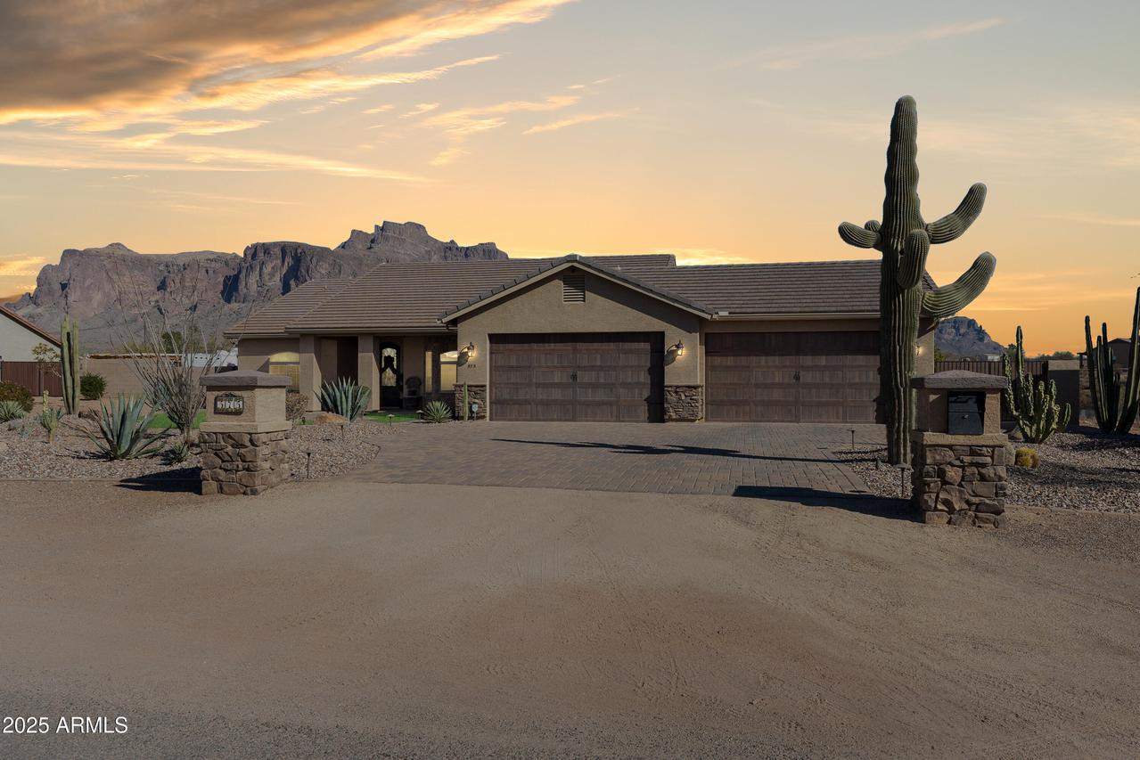 575 N Boyd Rd., Apache Junction, AZ 85119