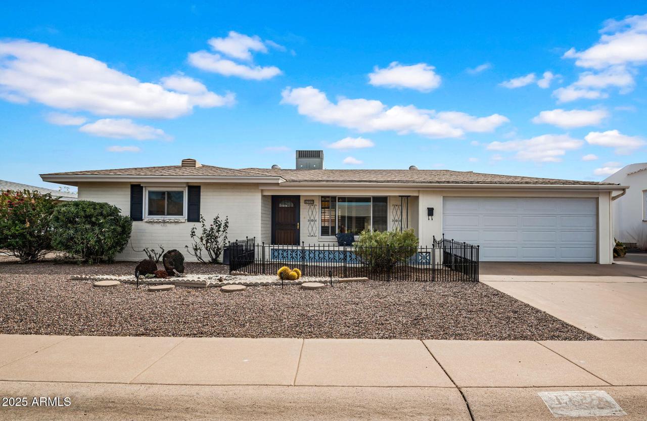 6329 E Dodge St., Mesa, AZ 85205