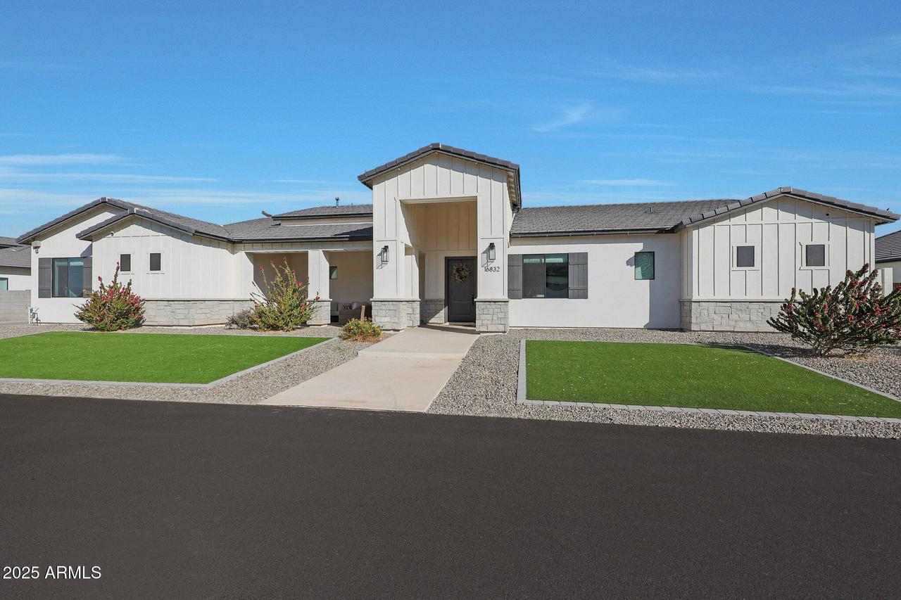 16832 E Hazeltine Way, Queen Creek, AZ 85142