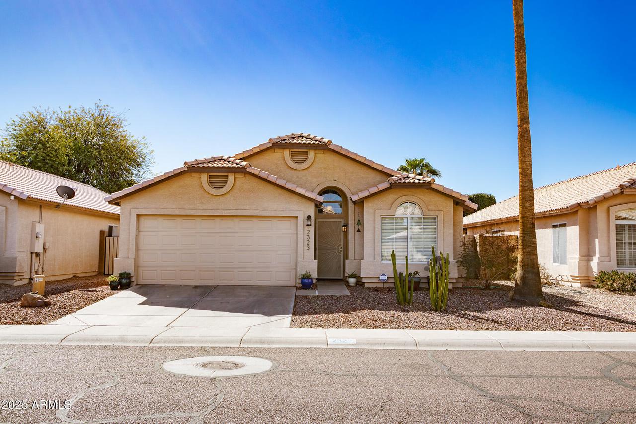 2323 E Aire Libre Ave., Phoenix, AZ 85022