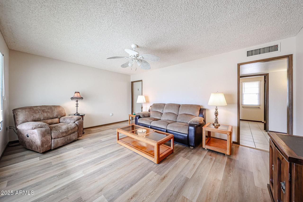 9714 W Terrace Ln., Sun City, AZ 85373