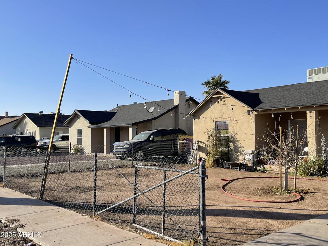 2930 E Monroe St., Phoenix, AZ 85034