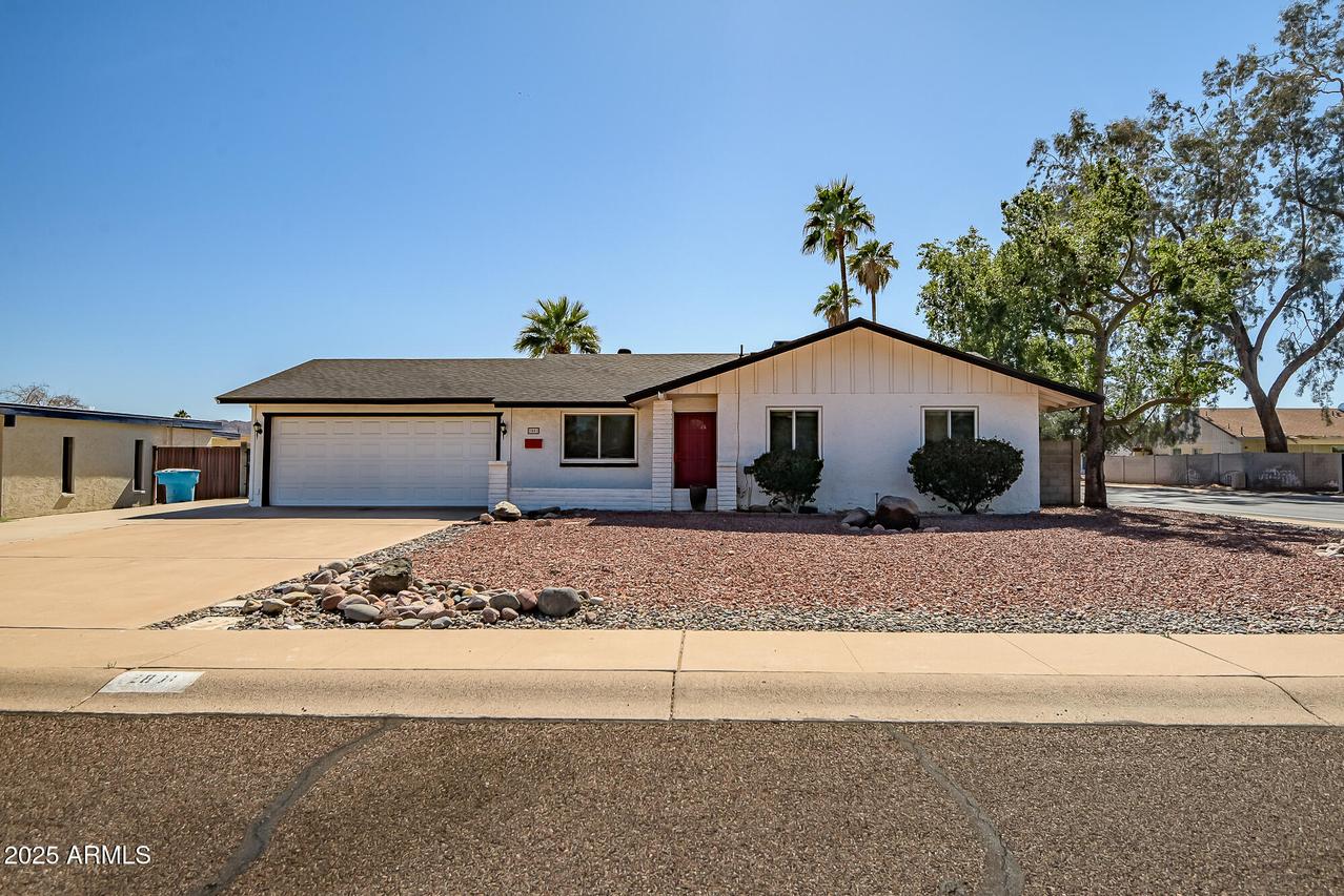 2801 E Sylvia St., Phoenix, AZ 85032