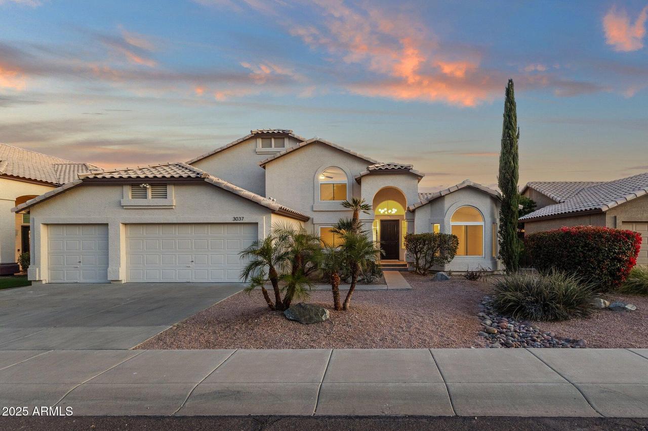 3037 E Bighorn Ave., Phoenix, AZ 85048
